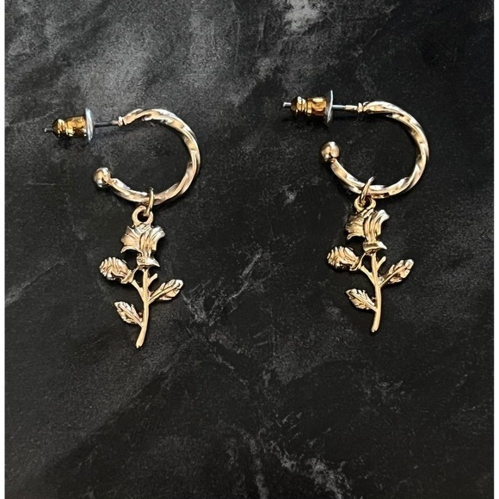 Small Boho Gold Round Hoop Post Earrings w/ Rose Charm -90's Inspo Y2K Gift -New - Picture 5 of 16